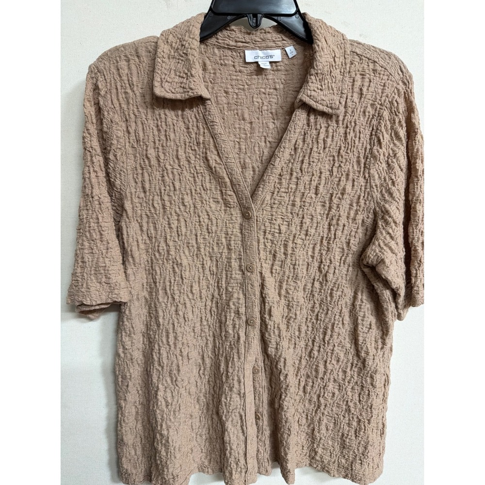 Chicos Tan Beige Crinkle Popcorn Texture Button Front Short Sleeve Top Size 2 L